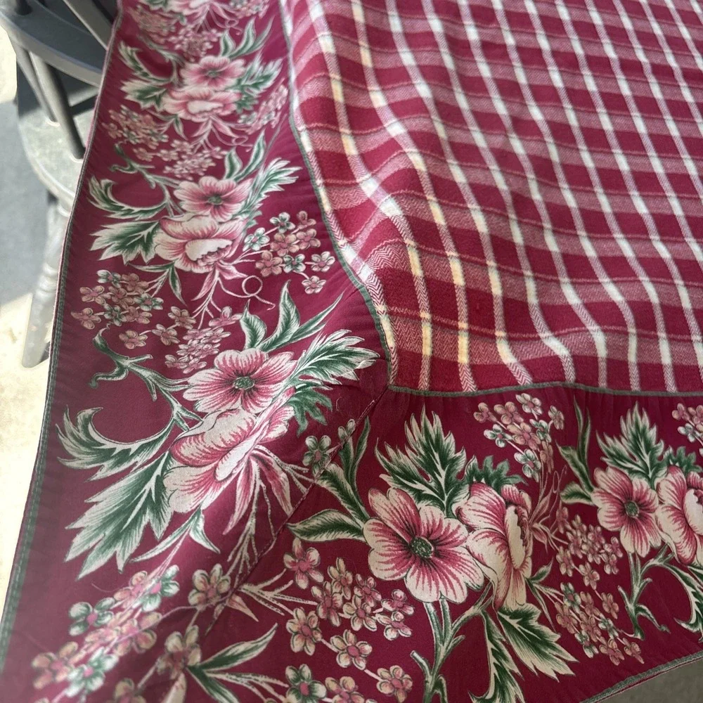 VTG April Cornell Tablecloth 89x58‎ Red Country Plaid Floral Border Farmhouse